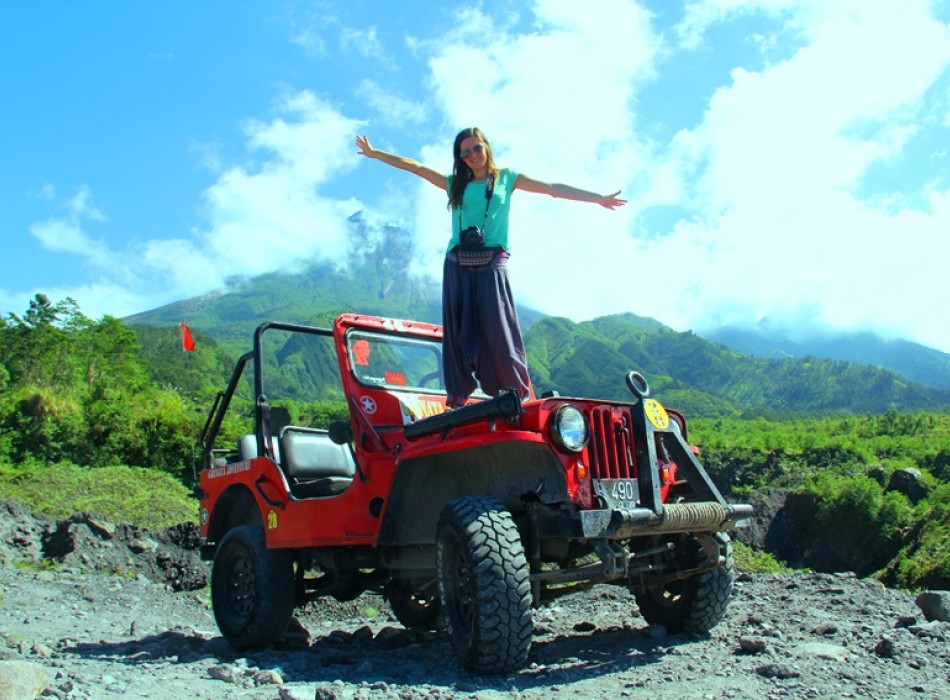 Sunrise: Merapi Jeep Jomblang Cave