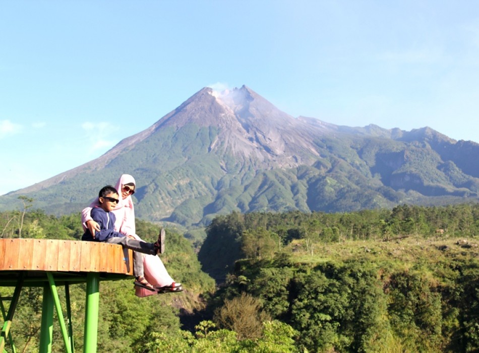Sunrise: Merapi Jeep Jomblang Cave