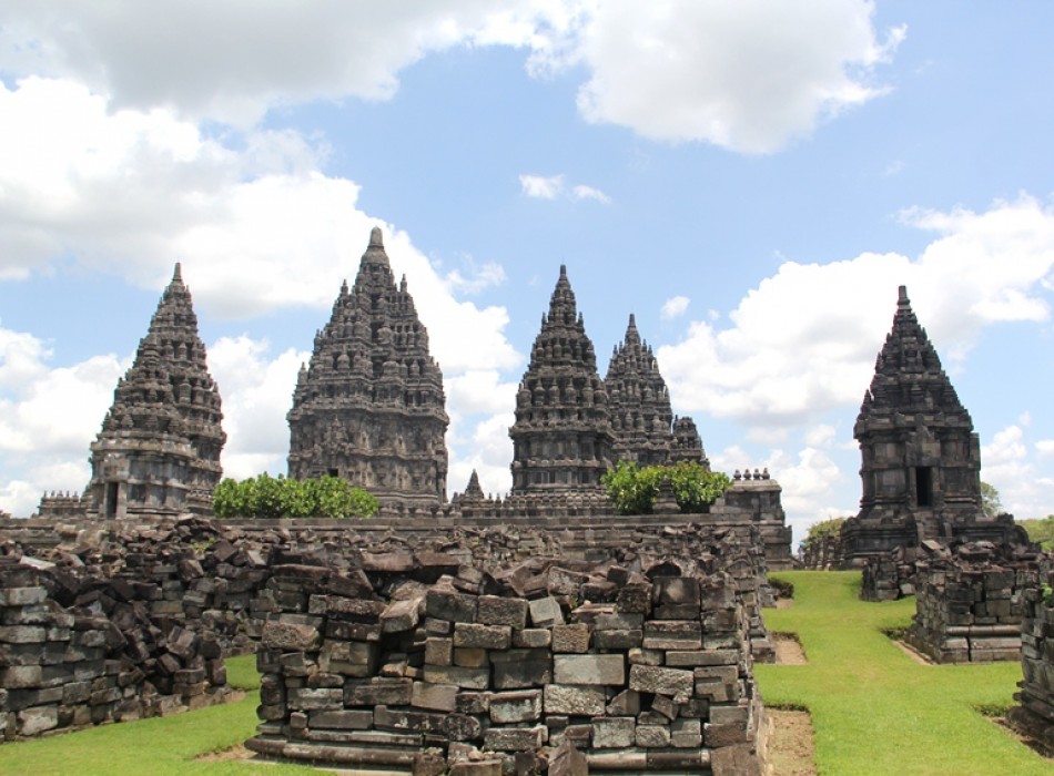 Borobudur Sunrise, Merapi Jeep Lava, Prambanan Temple Tour