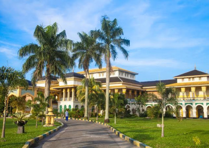Medan: City Tour