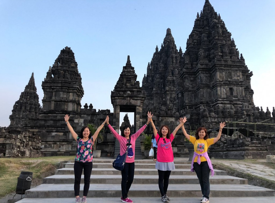 Yogyakarta: Panguk Sunrise Prambanan