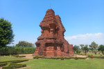 Surabaya Port: Trowulan Temple Archeological Tours