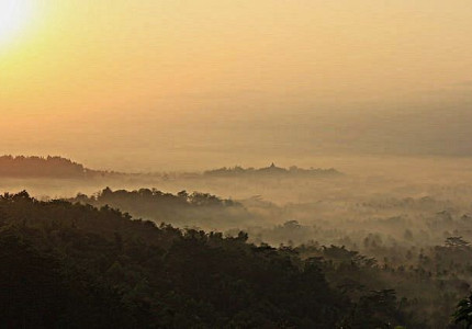 Sunrise Punthuk Setumbu Borobudur