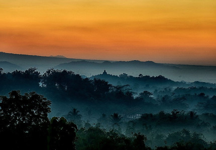 Sunrise Borobudur Dieng Plateau