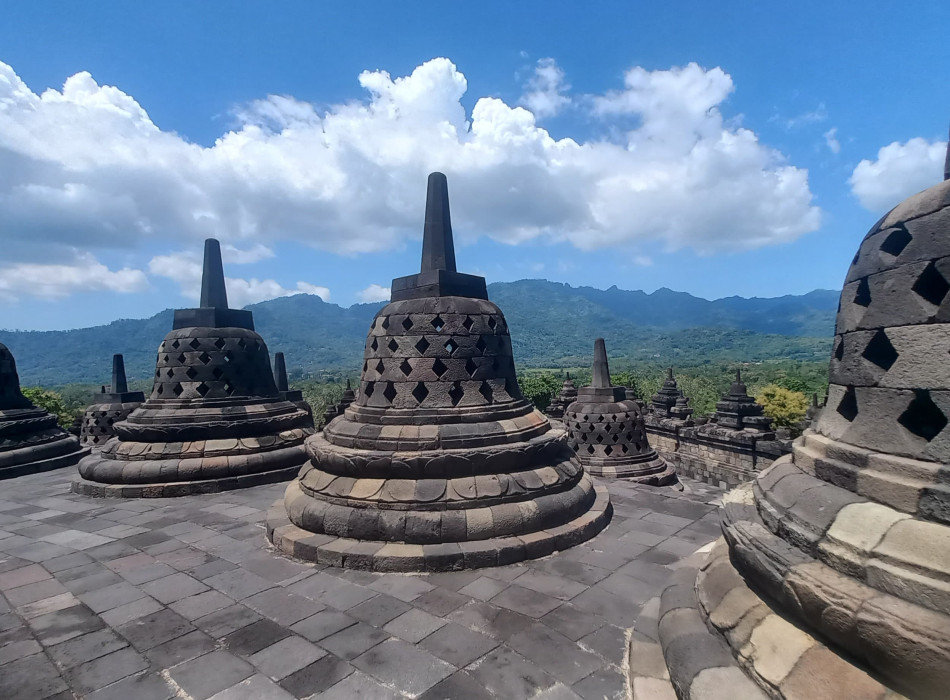 Sunrise Borobudur Merapi Jeep