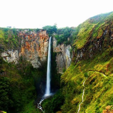 Medan Lake Toba Tours