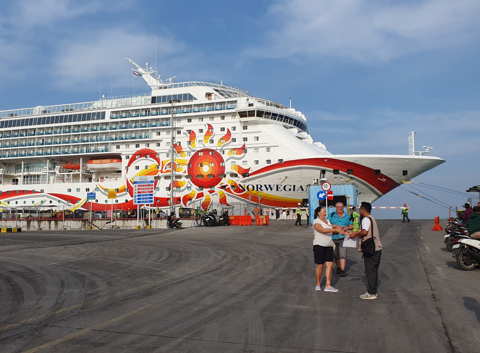 Best Borobudur Tour from Semarang Port
